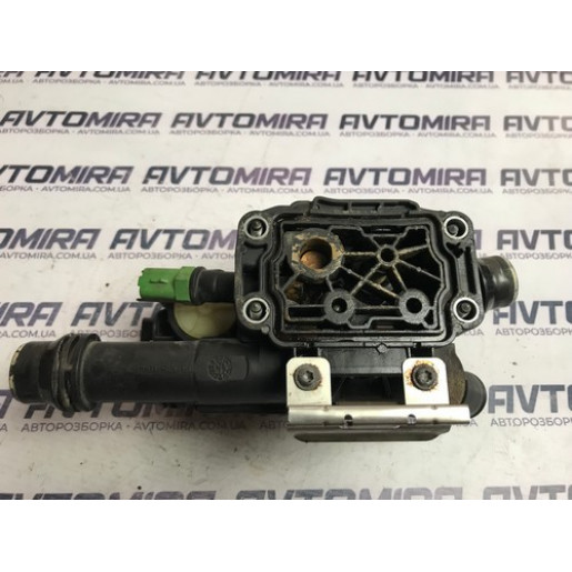 Корпус термостата Peugeot 308 1.6BlueHDI 2013-2021 9803549480